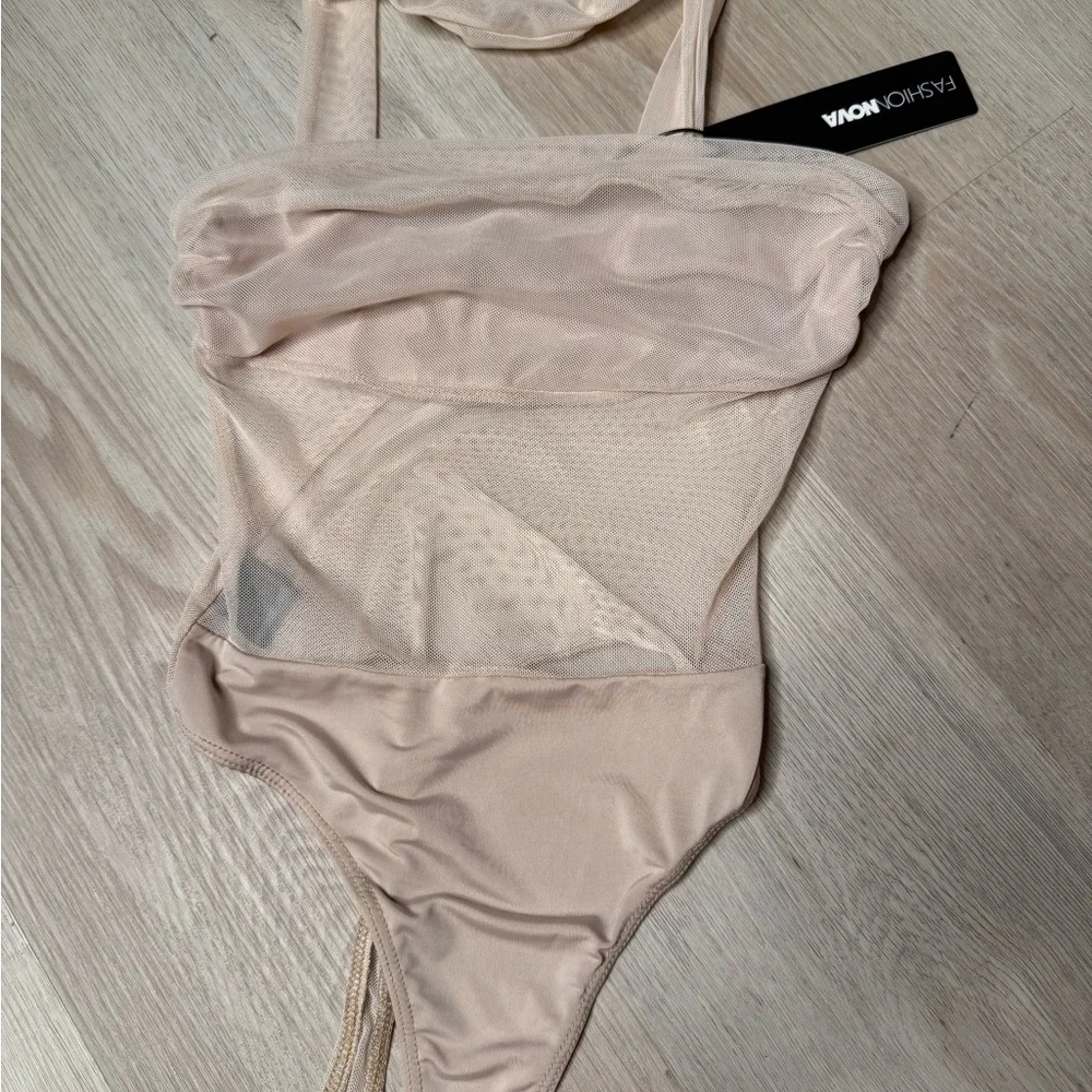 Ivory mesh bodysuit Size XS - Picture 2 of 4